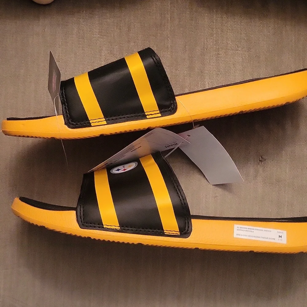 NFL Steelers Black and Yellow Slide Sandals - Picture 6 of 6